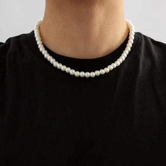 Essentials Pearls Short Necklace