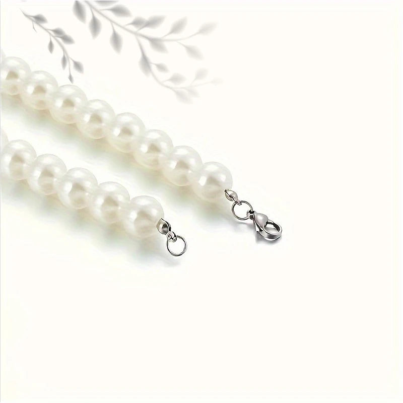 Essentials Pearls Short Necklace