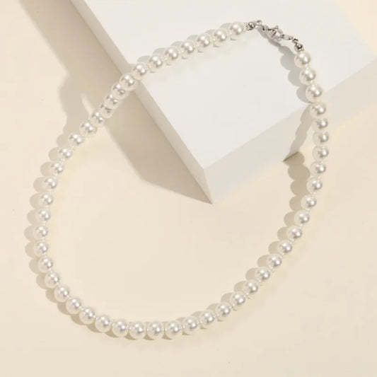 Essentials Pearls Short Necklace